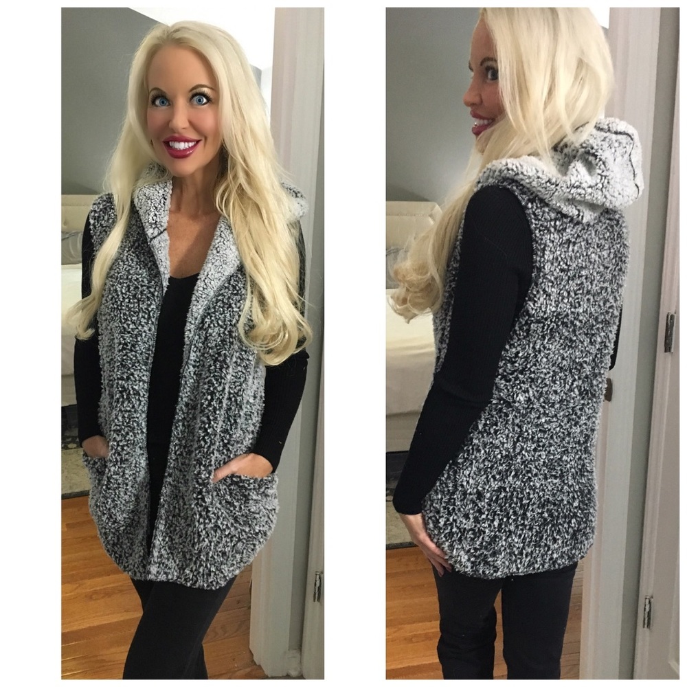 ❤️LAST 1! Sherpa with Pockets and Hoodie! - Picture 1 of 7